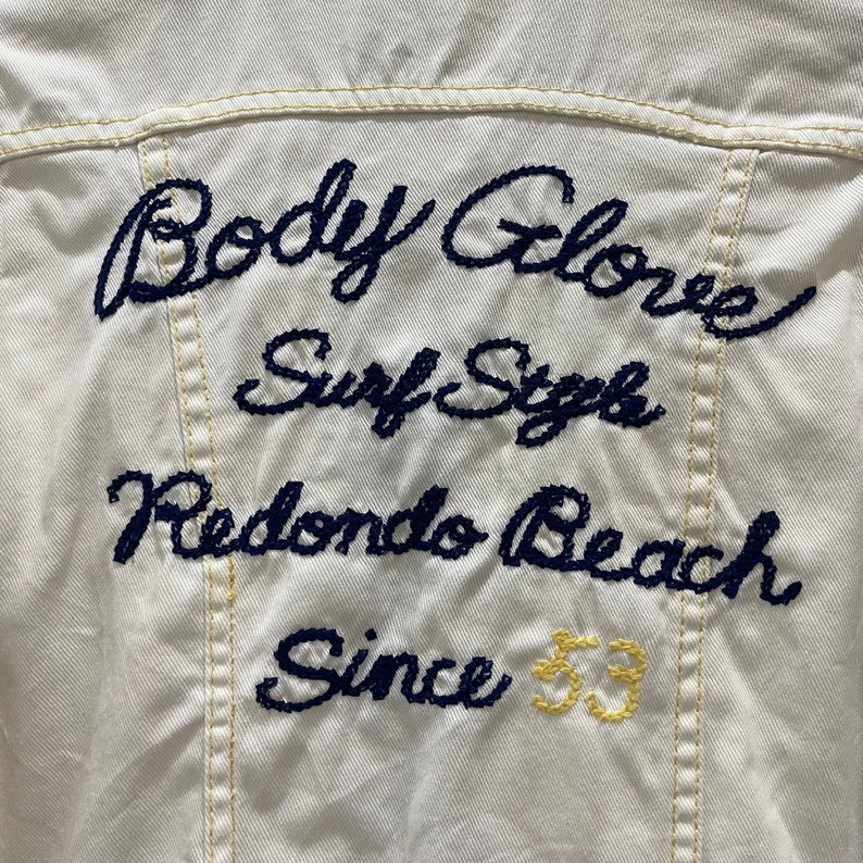 Sällsynt vintage 90-tals Body Glove Surf Style Spell Out Denim Trucker Jacket Button bild 8