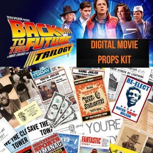 Puede incluir: Un kit de accesorios de película digital con imágenes de la trilogía Regreso al futuro, que incluye una colección de documentos impresos como periódicos, un cartel de baile, un cartel de reelección de Goldie Wilson, billetes y un almanaque deportivo.