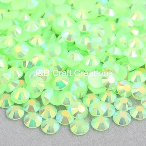 Green 5mm ss20 Resin Jelly AB Flat Rhinestones. Bulk Starbucks Cup Rhinestones. Tumbler Rhinestones. Non-Hotfix Rhinestones.