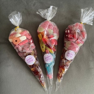 CONOS DE CHUCHES PARA CUMPLEAÑOS. CHUCHES Y DECORACION. PRECIOS DE FABRICA.  www.