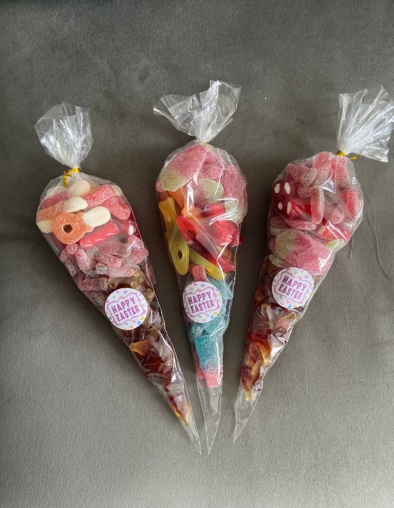 Pick N Mix Sweet cones, perfect for: -Birthday parties-weddings-Easter-Eid-gift- Baby shower-Hen do- birthdays-Made to order 