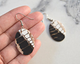 Oval Shell Earrings With Fossil Detail • Handmade in Bali