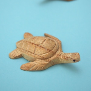 Small Turtle Wooden Carving • Balinese Hand Carved Natural Tortoise Decoration / Toy • Cute Gift Idea for Kids, Ocean Animal Lovers