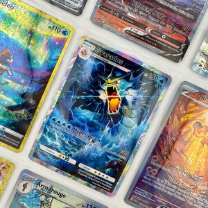 Gyarados TCG Pocket non officiel, reliure photo en plastique artistique complète, insertion de page dans la liste de souhaits, dramatisation de la feuille holographique de remplacement LIRE LA DESCRIPTION