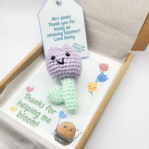 Presentes de agradecimento ao professor, tulipas amigurumi de crochê, presentes de agradecimento, presente escolar, amuleto de presente com nome personalizado, presentes de flores, final de semestre