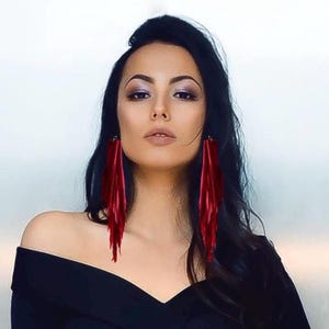 Lange Rote Quastenohrringe: Stoff Boho Schmuck