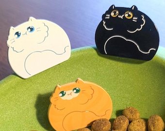 Hungry Round Kitties