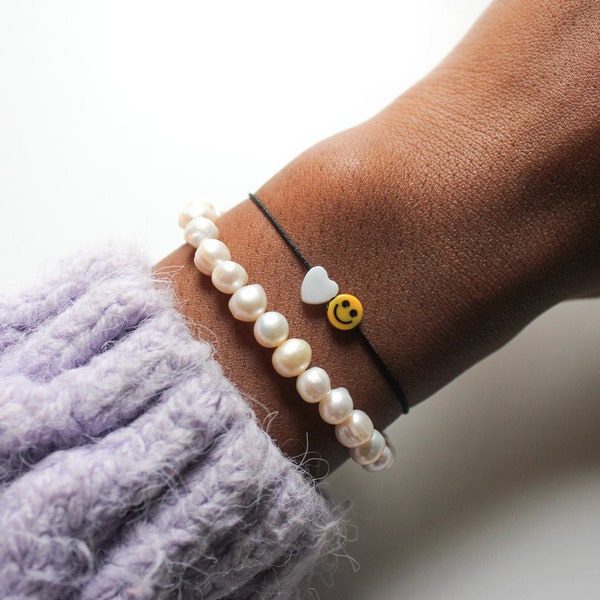 Pearl Bracelet with heart and happy face (Many Colours), Happy Bracelet, Simple Armband, LOVE + HAPPINESS Bracelet, Friendship Bracelet