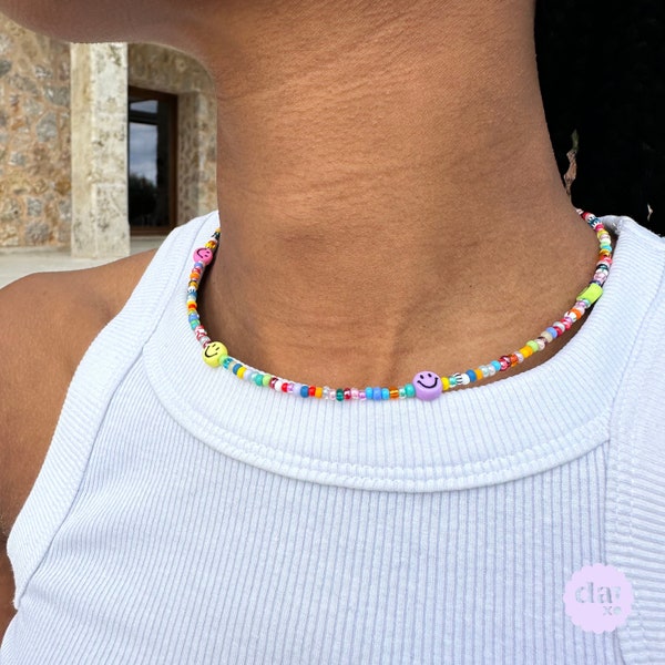 Perlenkette mit Bunten Lächeln, Bunte Perlen Halskette, Glückliche Charme Halskette, Sommer Perlen Halskette, Regenbogen Glückliches Gesicht Choker