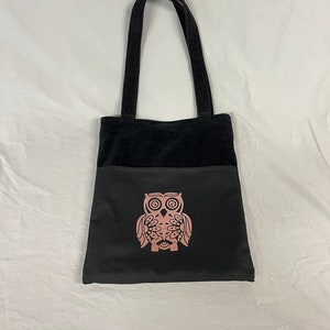 Sac en velours côtelé, One-of-a-kind, Pin display bag, Trendy tote bag, Gift for owl lover, Everyday tote bag