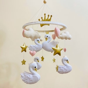 Swan baby mobile, baby mobile girl, crib mobile, nursery mobile