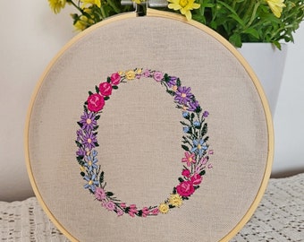 Personalised Monogram Embroidery Wall Decor, Embroidered Hoop Art, Embroidered Initial letter Embroidery 6 inch hoop, Floral Letter