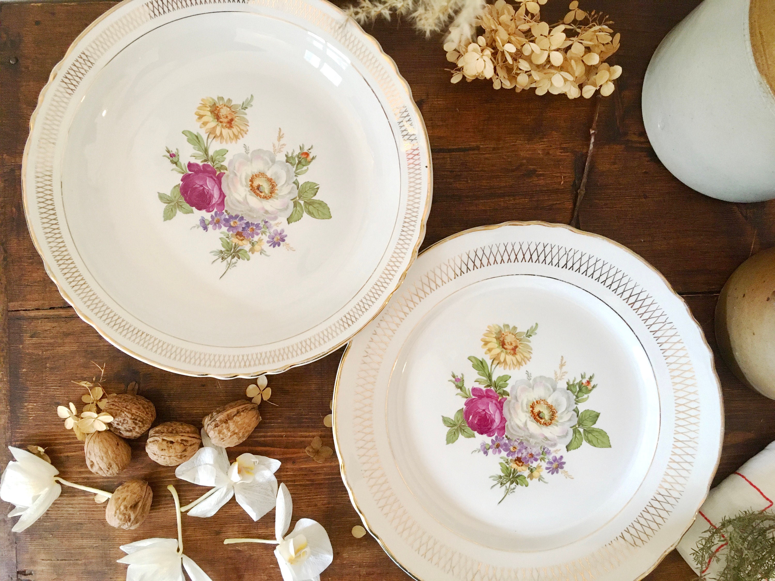 Moulin Des Loups Antique Français Ensemble de 1 Grande Plaque Chargeur et Plat Service Assorti Porce