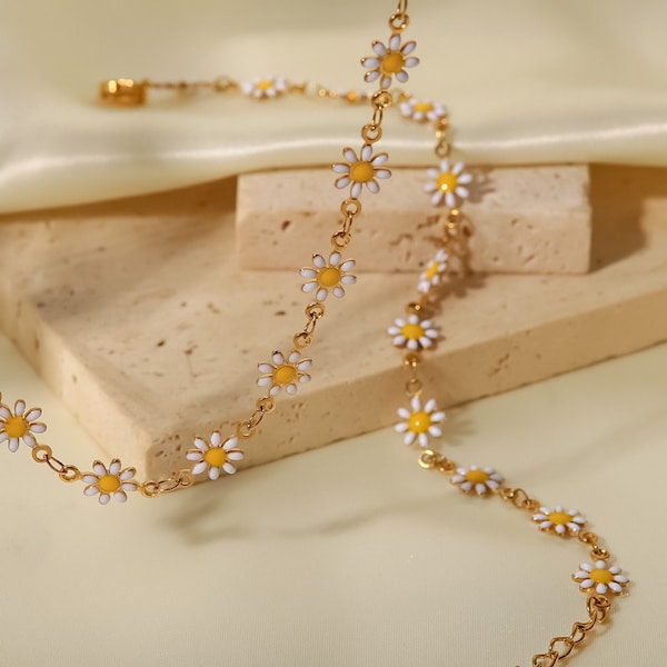 necklace / 18K Gold Filled Daisy Necklace • Daisy Layer Necklace • Daisy Delicate Necklace  • Dainty Thin Necklace • Gift For Her