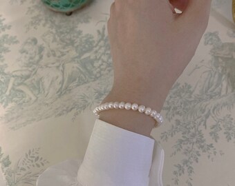 bracelet / Freshwater Pearl Bracelet  • Pearl Statement Bracelet • Pearl Dainty Bracelet • Wedding Bracelet • Gift for her