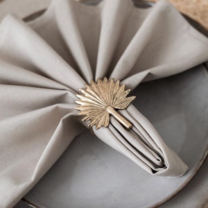 Gold palm leaf napkin ring | Napkin ring gold | Table decoration gold | Wedding decoration | Table accessory napkin rings