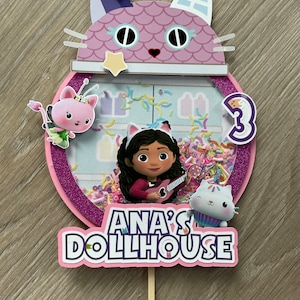 CAKE TOPPER image / SIGN Gabby's Dollhouse Birthday Party Comestible Sheet  Cake Cakey, Pandy, violet rose bleu, bricolage, imprimable numérique -   France