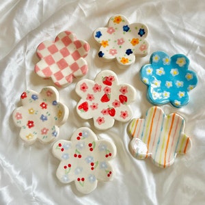 handmade mini ring dish,small ring dish,cute ring dish,jewelry dish,trinket dish,ceramic ring dish,handmade ring dish,cute ceramics