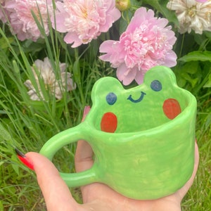 PREORDER:The Froggy Mug-frog mug-cute mug-handmade mug-ceramic mug handmade-frog stuff-cute coffee mug-tea mug cute-frog-cute frog-frog gift