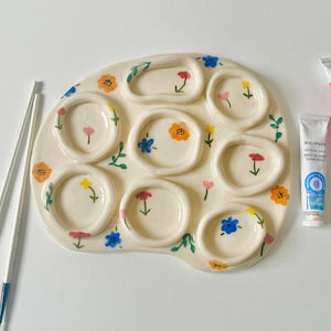 PREORDEN: paleta de pintura de cerámica hecha a mano con flores cottagecore - paleta de pintura hecha a mano - paleta hecha a mano - paleta de pintura estética - acuarela