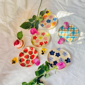 PREORDER:cute speckled stoneware clay ceramic dessert dish-ceramic dish,dessert dish,handmade ceramics,ceramic plate,small food plate,plate