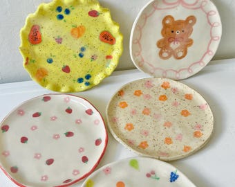 VOORBESTELLING: dessertschaal van steengoed en keramiek - keramische schaal - dessertschaal - handgemaakt keramiek - keramisch bord - klein bordje voor hapjes - esthetisch bord