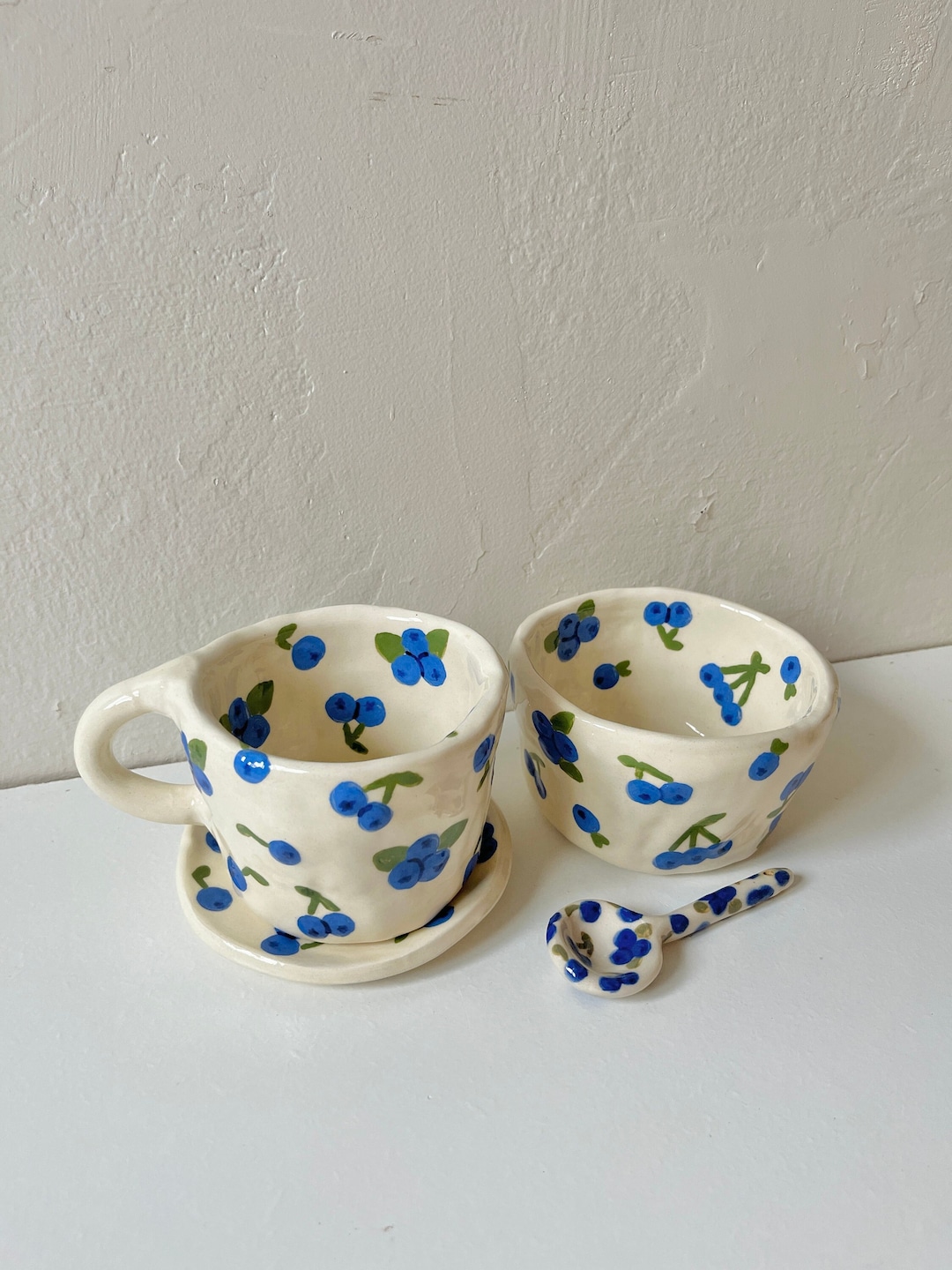 PREORDINE: set da colazione fatto a mano con mirtilli, tazza di