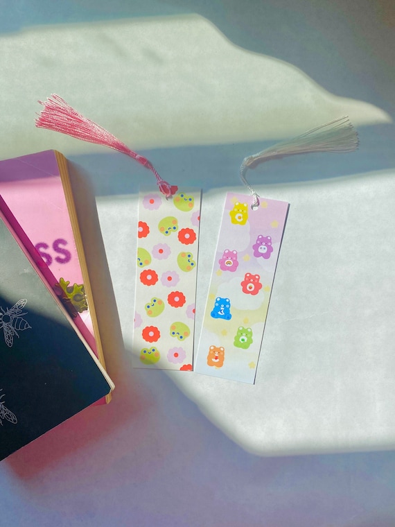 aesthetic bookmark- cute bookmark,kawaii bookmark, pretty bookmark, unique bookmark, handmade bookmark,book lover cute gift-frog bookmarker