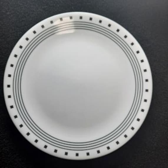 Corelle by Corning Vitrelle City Block Pattern Dinner Plate Made