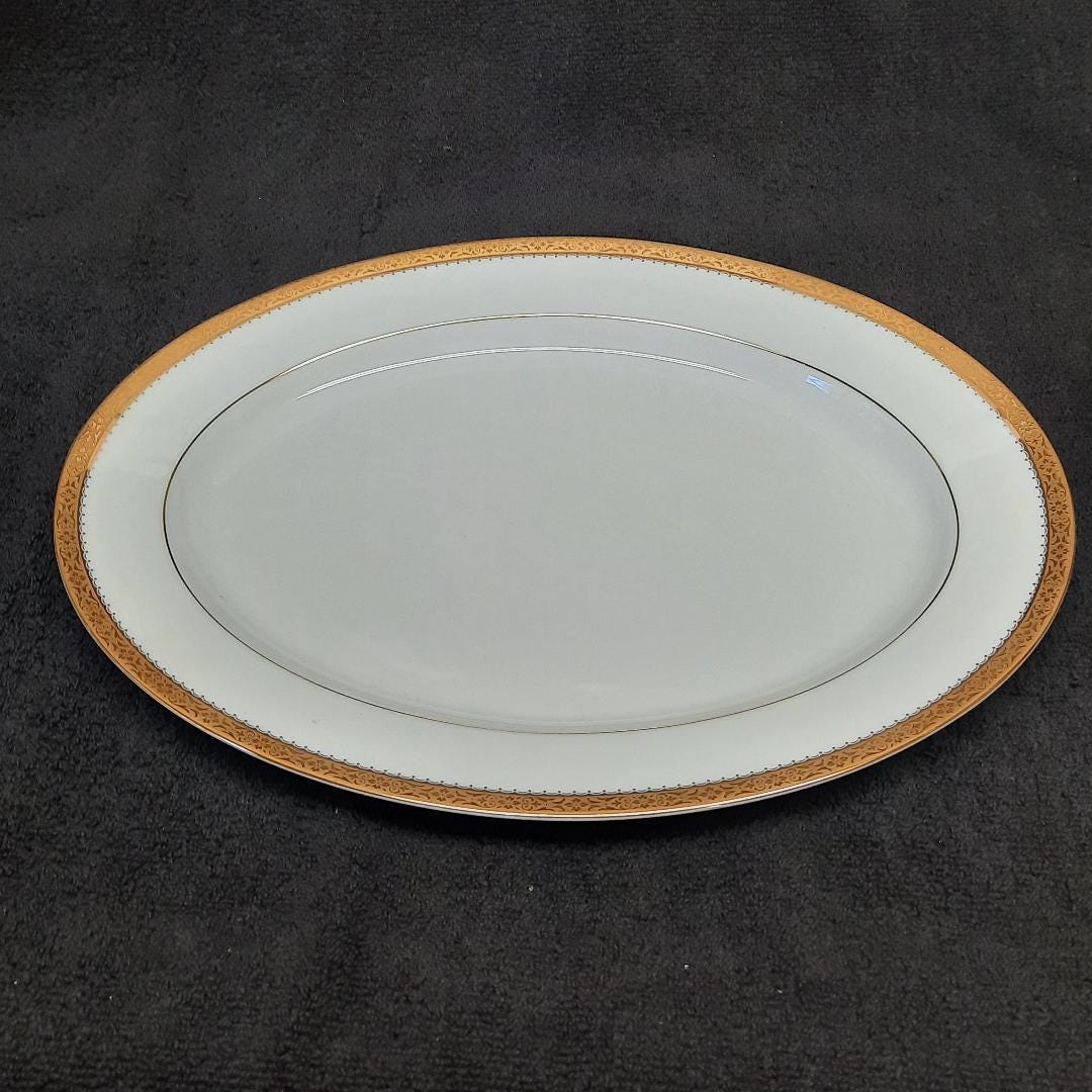 Contemporary Noritake プレート&ボウル合計34点 Noritake Contemporary Essex Gold 4322 Pattern Dinnerware Piece