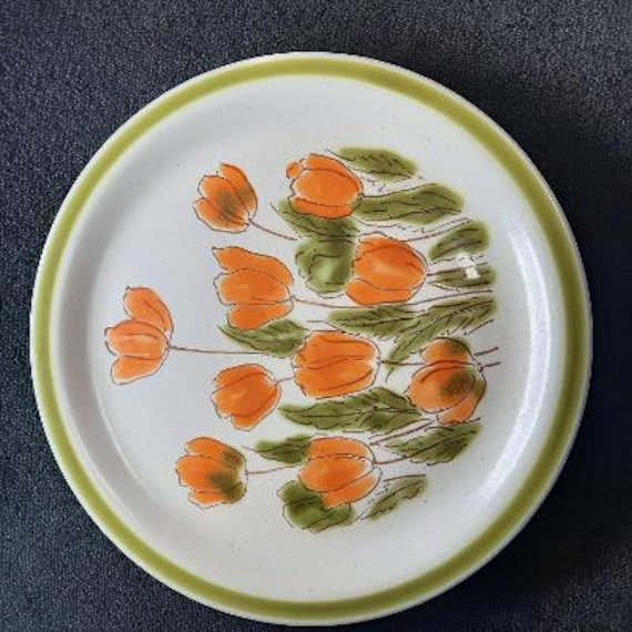 Meadowbrook Stoneware Orange Tulip Pattern Dinner Plate Made in