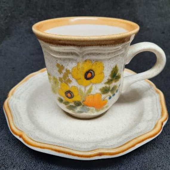 Mikasa Garden Club Fresh Floral Pattern Coffee Cup and Saucer Set