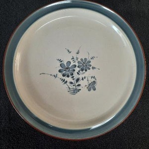 Noritake Stoneware Pleasure 8344 Pattern Dinner Plate Made in
