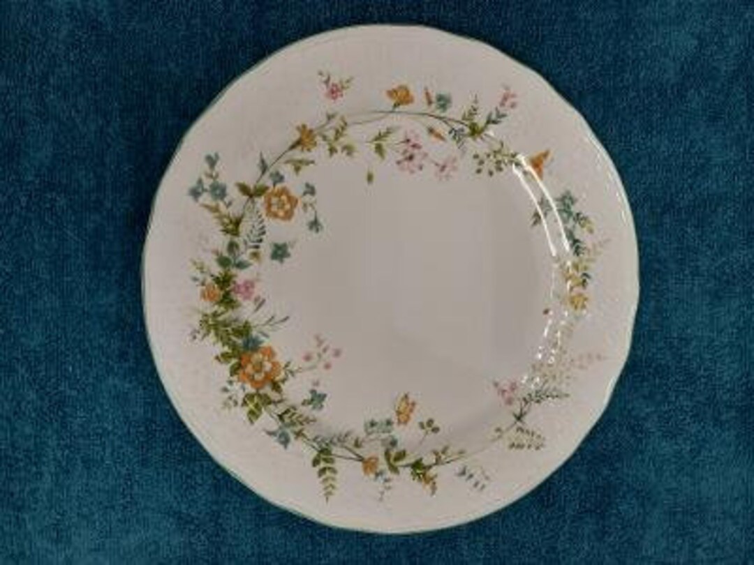 ミシャコシャ　プレート Mikasa Renaissance D4902 Pamela Pattern Round Chop Plate Platter