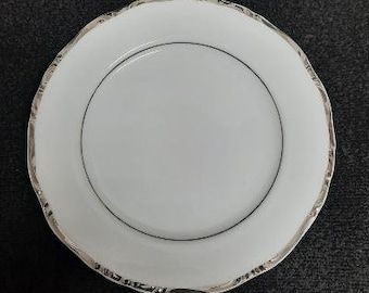 Gildhar Fine Porcelain China Renaissance Pattern Salad Plate