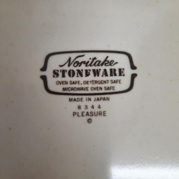Noritake Stoneware Pleasure 8344 Pattern Dinnerware Piece Choice