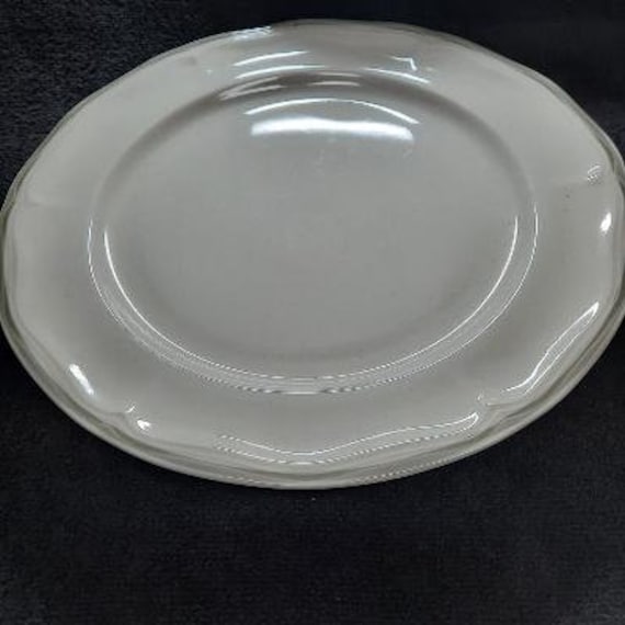 サウサンプトン　384 お皿 Southampton Stoneware Collection JMP5 Pattern 12 Inch Round Meat