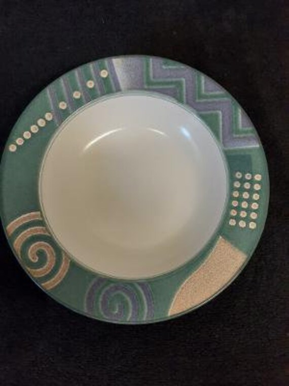Mikasa Intaglio Life Style Pattern by John Bergen Rimmed Soup Bowl