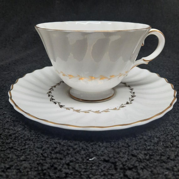 Royal Doulton English Fine Bone China Adrian H4816 Pattern Choice