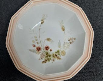Mikasa Country Place FR 302 High Summer Pattern Rimmed Soup Bowl Made in Japan