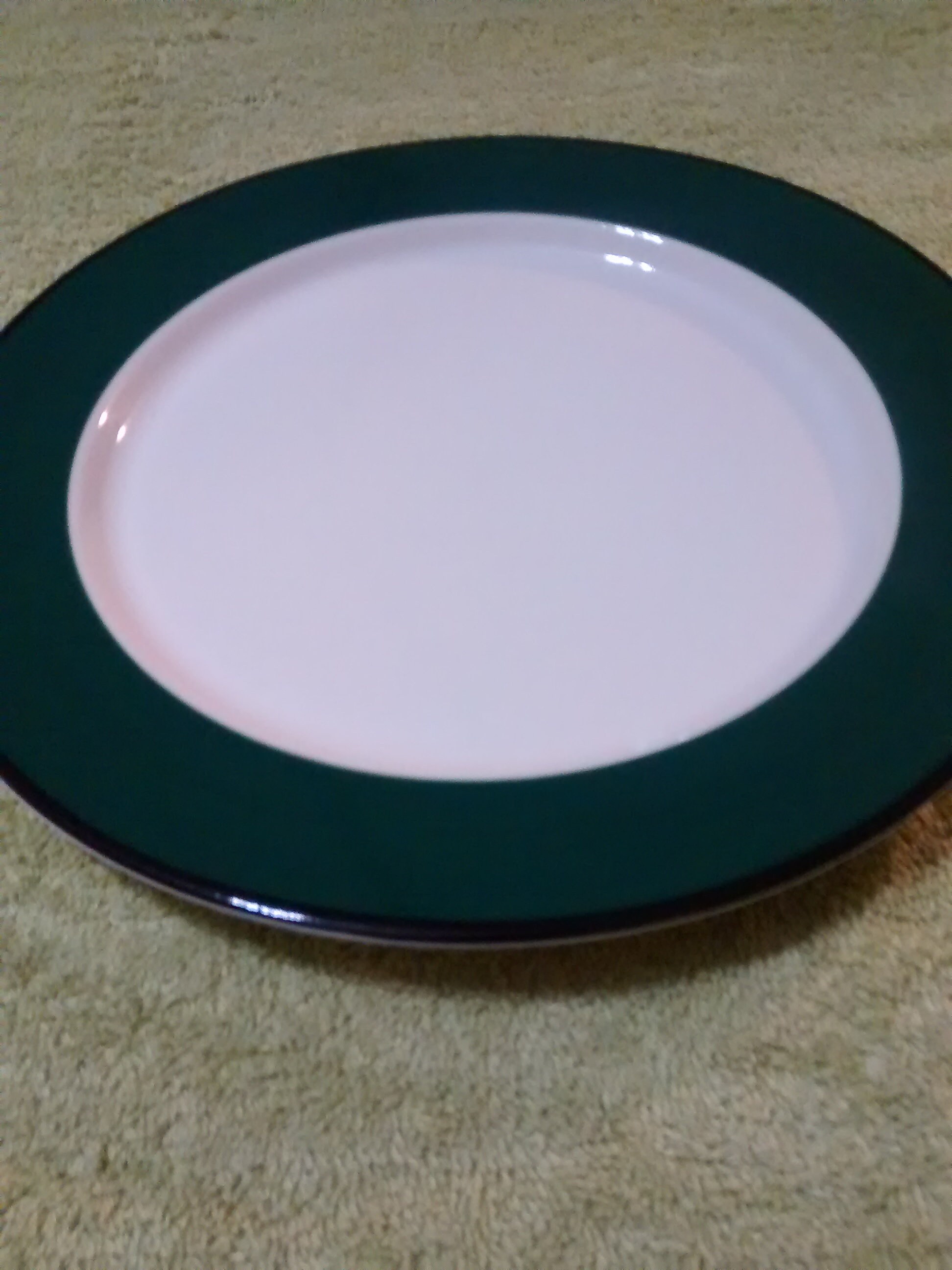 International Tableworks Colors of Celebration Hunter Green Pattern