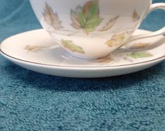 TRẦN HOÀNG ĐÁO様　京セラBASIO3 32台セット Three Castle China Harvest Time Pattern Coffee Cup and Saucer Set