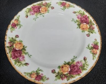Royal Albert Bone China Old Country Roses Pattern Salad Plate Made in England