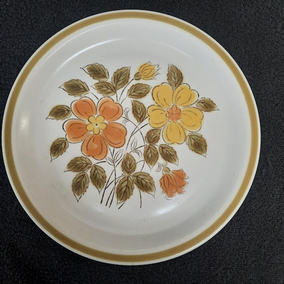 Wild Flower Stoneware Orange Yellow Flower Pattern Dinner Plate