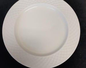 Mikasa Bone China Trellis Pattern Embossed Band Salad Plate