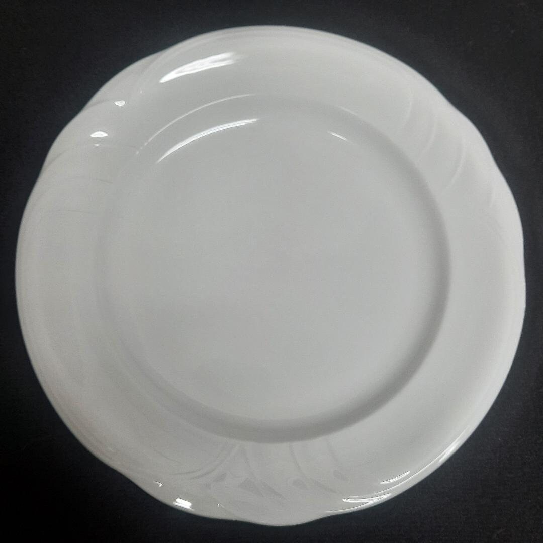 Royal Doulton Fine Bone China Profile H 5176 Pattern Dinnerware