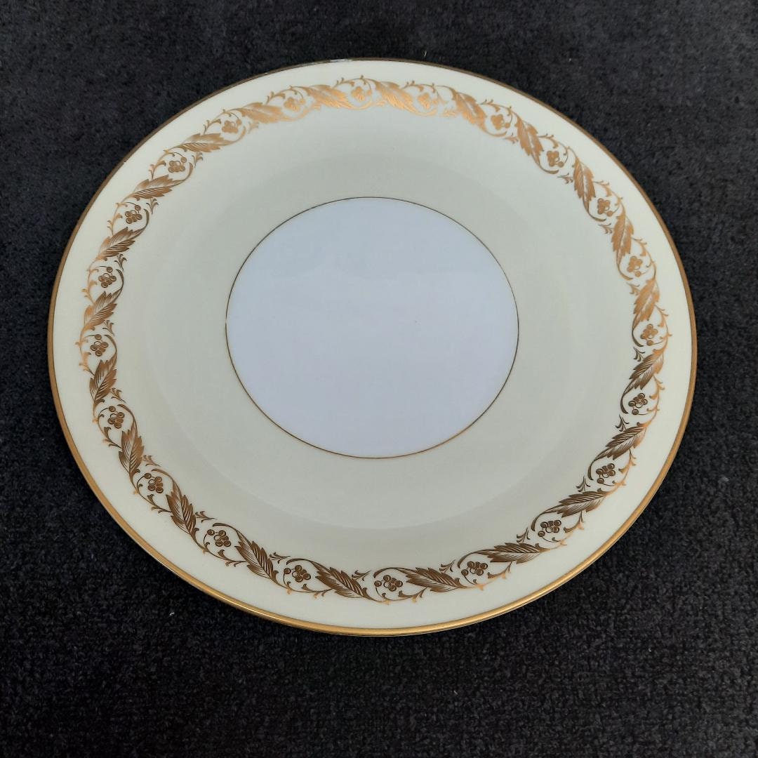 Noritake 5181 Gold Leaves and Berries Pattern Dinnerware