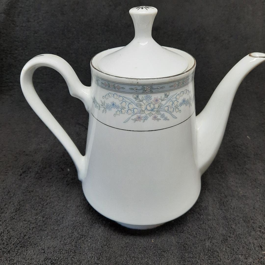 MING VILLAGE 染め付け　ティーポット MING VILLAGE 染め付け ティーポット MING VILLAGE 染め付け