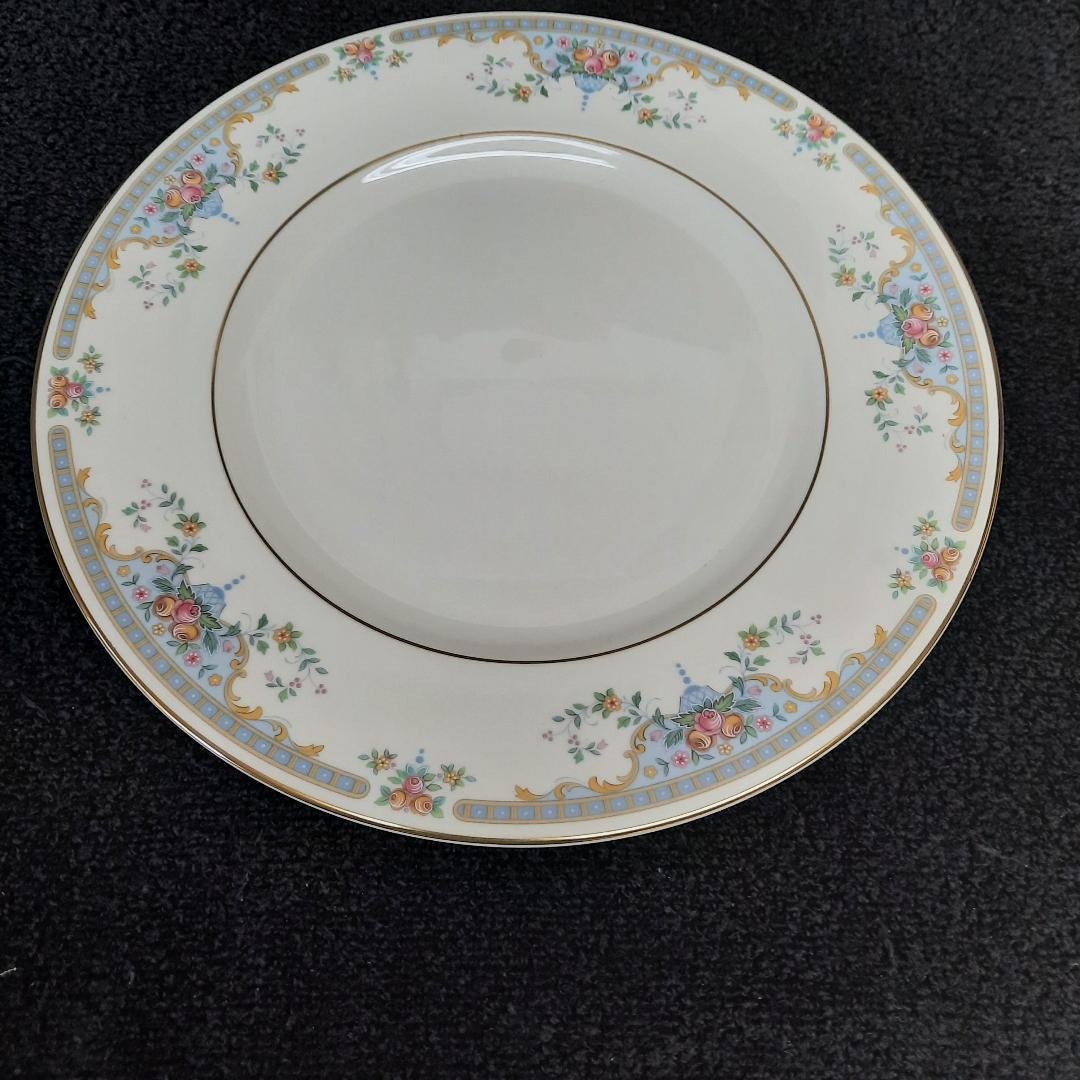 Royal Doulton the Romance Collection Fine Bone China Juliet