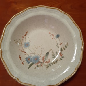 Mikasa Blue Daisies Pattern Rimmed Cereal Bowl Made in Japan